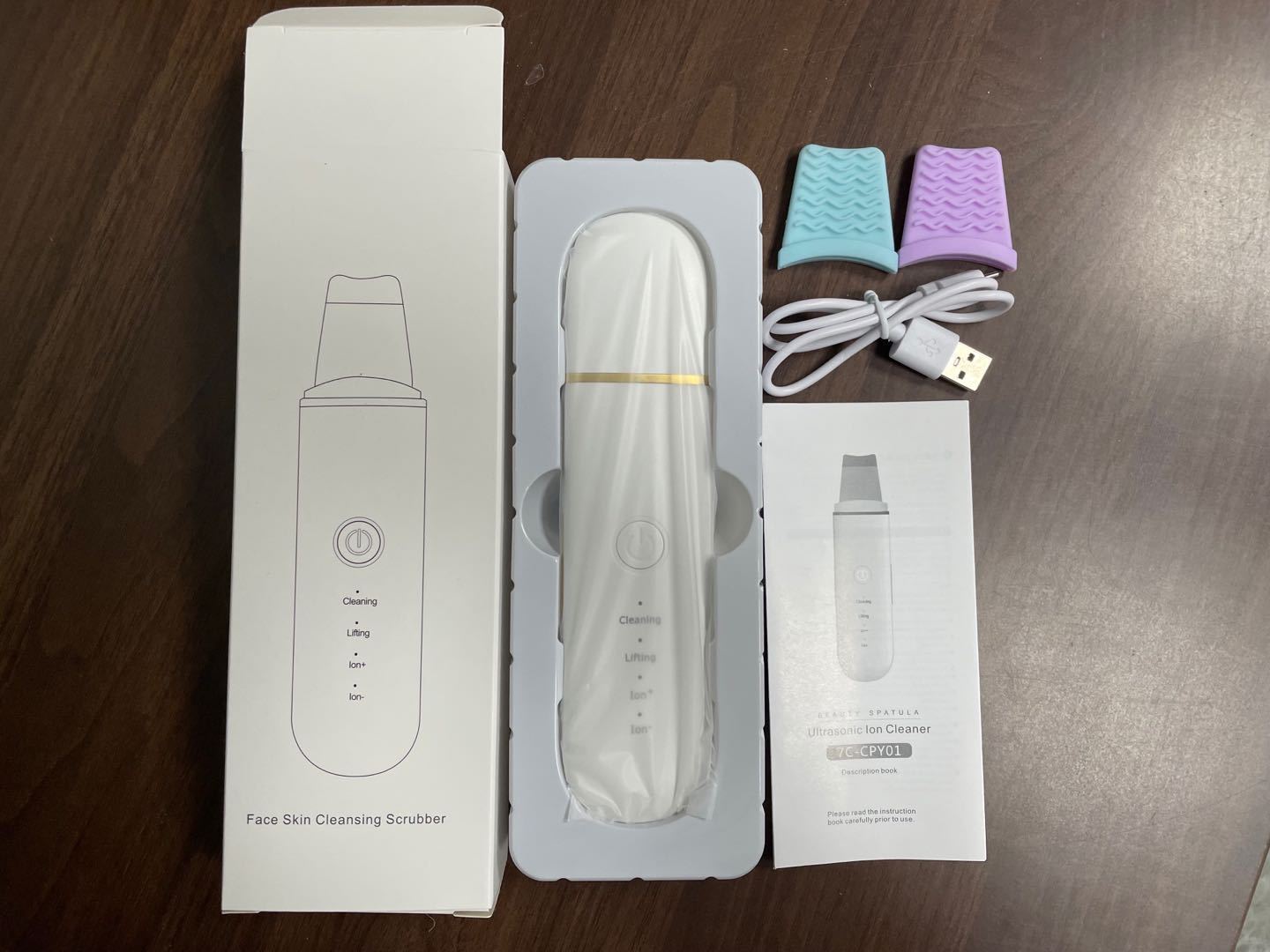 The Pore Purifier: Ultrasonic Skin Scraper & Deep Cleansing Spatula
